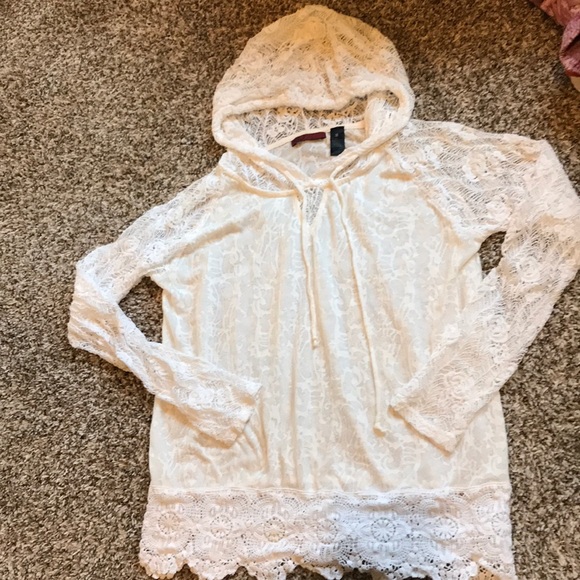 BKE Tops - Medium Buckle Lace Hoodie